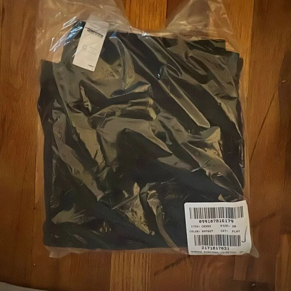 J. Crew Nipped straight jean in  Black NWT size 28